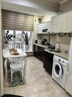 Quiet privacy in the studio - 9