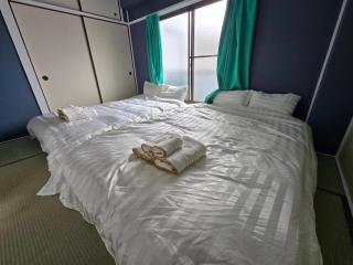 Newly opened Hotel 3-2 Baika Family friendly Free parking 10 minutes to USJ - Osaka - 3