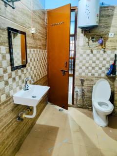 De Stayz810 - Gurgaon - 3
