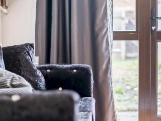 Cosy 1Bed Weybridge Ideal for 2 Pass the Keys - 2