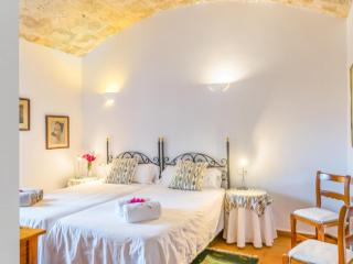 Historical House in Mallorca Up To 8 Guests - 4