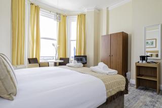 The Majestic Hotel - 5