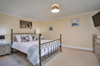 Three Bedroom Countryside Holiday Home - Darley - 1