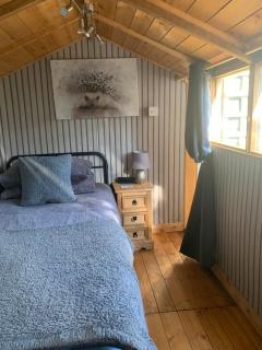 Hedgehog Lodge - 1