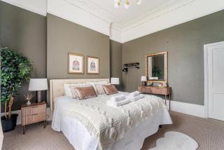 Sophisticated Apartment with Clifton Views - Bristol - 5