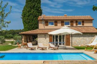 Holiday house with a swimming pool Tar, Porec - 22774 - Tar - 0