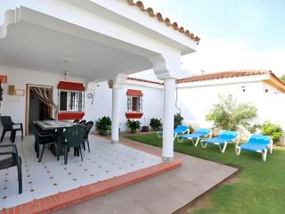 Villa Familiar con piscina privada y Jardin - 8