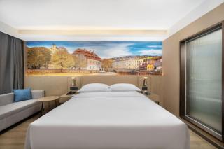 Mehood Lestie, Wuqia People's Square -  - 4