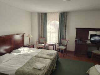 Pałac w Rymaniu - 1