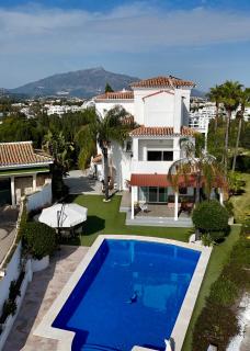 Stunning and luxury Villa in Marbella-Atalaya - 250m to GC Atalaya, 2x 18 holes and very close to the beach of San Pedro de Alcántara and Puerto Banus or Puente Romano - Estepona - 9
