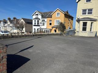 Combe Hill Flat - Parking & Seaview - Ilfracombe - 2