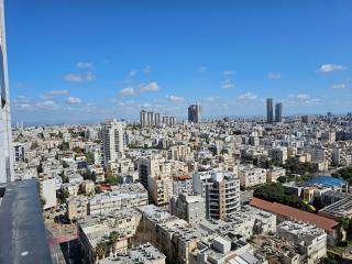 Amazing Seaview 4 BR Apartment - Bat Yam - 8