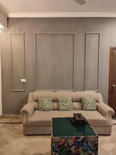 Private 2-BR Apartment - Self Check in - Near F-11 Markaz Islamabad - Islamabad - 4