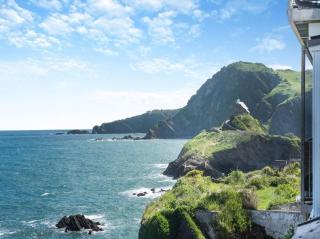 White Horses - Seaviews - Ilfracombe - 3