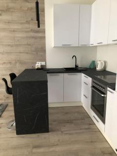 Central Park Studio Apartment - 7