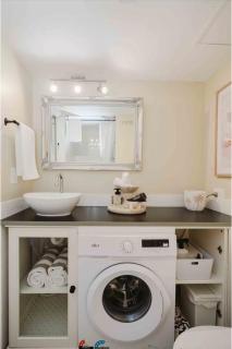 Coastal Bliss Apartment - Gold Coast - 5