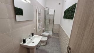 Rooms Hub Zottoli Centro - Salerno - 1