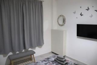 Cozy Mirror Apartment - Athens - 4
