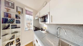 Chelsea Executive Apartment - 2
