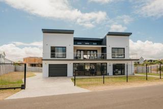 Ocean View 4-Bed Getaway on Pearly Beach - Pearly Beach - 7