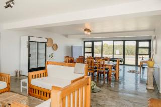 Ocean View 4-Bed Getaway on Pearly Beach - Pearly Beach - 4
