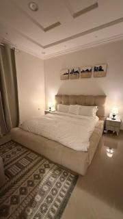 Apartment with patio in Alolaya - Riyadh - 9