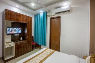 Hotel Lemonwood Suites - Noida Sector 104 - Noida - 6