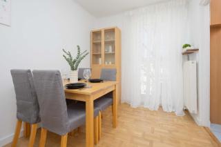Bright Apartment in Warsaw's Wola Next to the Metro by Noclegi Renters - Varsavia - 3