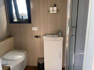 Bacardi Heights Waikaia by Tiny Away - - 3