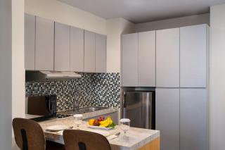 BATIQA Hotel & Apartments Karawang - 2