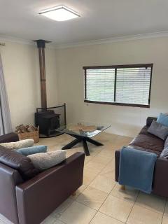 Farm Stay - 2 Bedroom cottage - 2