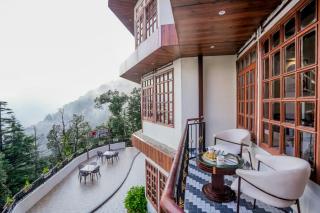 Pax Hotel Ark 150 meters from Mall Road - 4