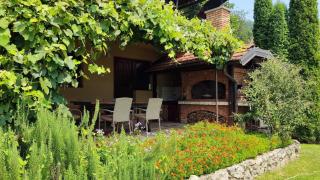 The Sloth - vacation home - 9