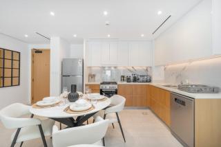 StayShort - Situated On the Famous JBR With Direct Beach Access - 3