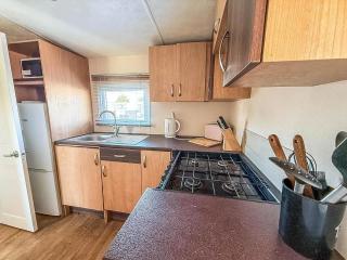 10 Berth Caravan For Hire At Seawick Holiday Park In Essex Ref 27102Sw - Clacton-on-Sea - 3