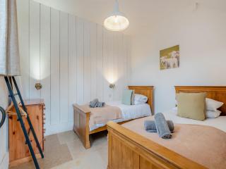 The Hay Barn - Ukc4135 - Arlingham - 1