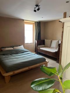 Gite les 4 Saisons - chambre Printemps - - 0