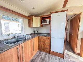 Lovely 8 Berth Caravan At Valley Farm Holidaypark Ref 46829V - Great Clacton - 1