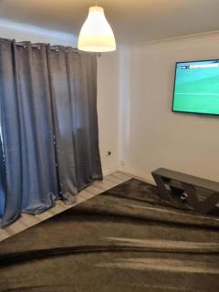 3BR Maidstone Stay - WiFi Parking London Access - Maidstone - 5
