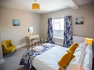 Brook House - Uk43013 - Berkeley - 3