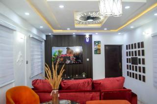 Tasteful Ikeja 2bed rooms luxury Apartment On Allen Aveneue ,Ogundana ,3Min to the Airport ,24hours Power - Ikeja - 8