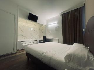 Hotel Holiday- Alla Finestrella - Bolonia - 2