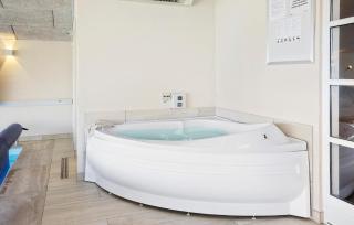 Pet Friendly Home In Humble With Sauna - 4