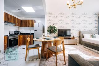 Brand New Studio Canal View - 6