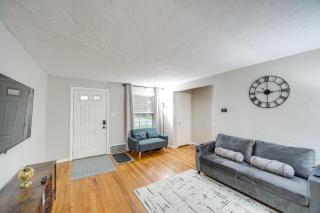 2 Mi to Lake Erie Home with Yard in Euclid! - Euclid - 6
