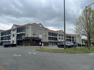 HomeTowne Studios & Suites by Red Roof Charlotte - Ballantyne - Charlotte - 4