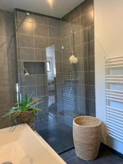 Bright Villa On Forest Edge In Cavalaire - Cavalaire-sur-Mer - 3