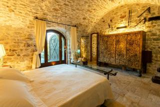Medieval Tower In Sibillini Mountains Park - Vetice - 2