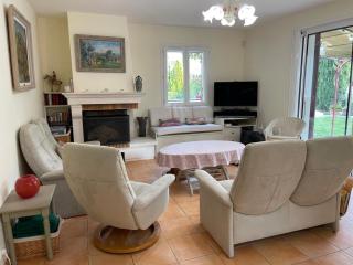 Villa Nicole avec piscine & jardin privés, parking dans le cœur du Luberon, proche Gordes, Roussillon, Goult, Bonnieux - 1