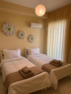 Divinus Luxury Stay 3 - Markopoulon - 4